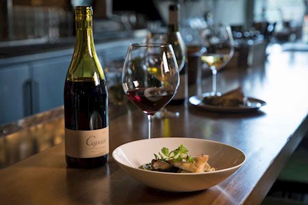 Thumbnail image for Downtown Dining Scene